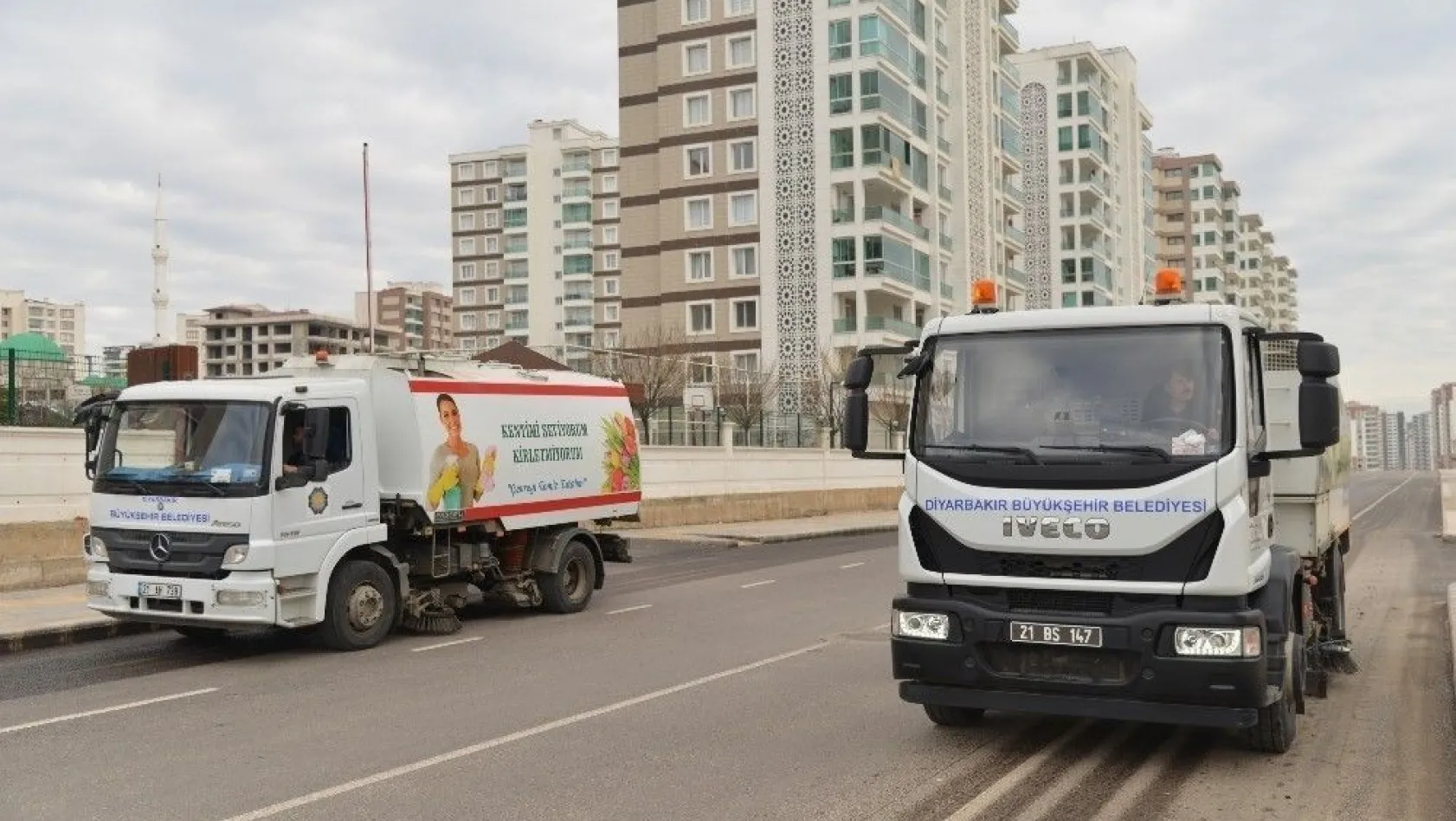Büyükşehir Belediyesi Kayapınar'da temizlik çalışması başlattı
