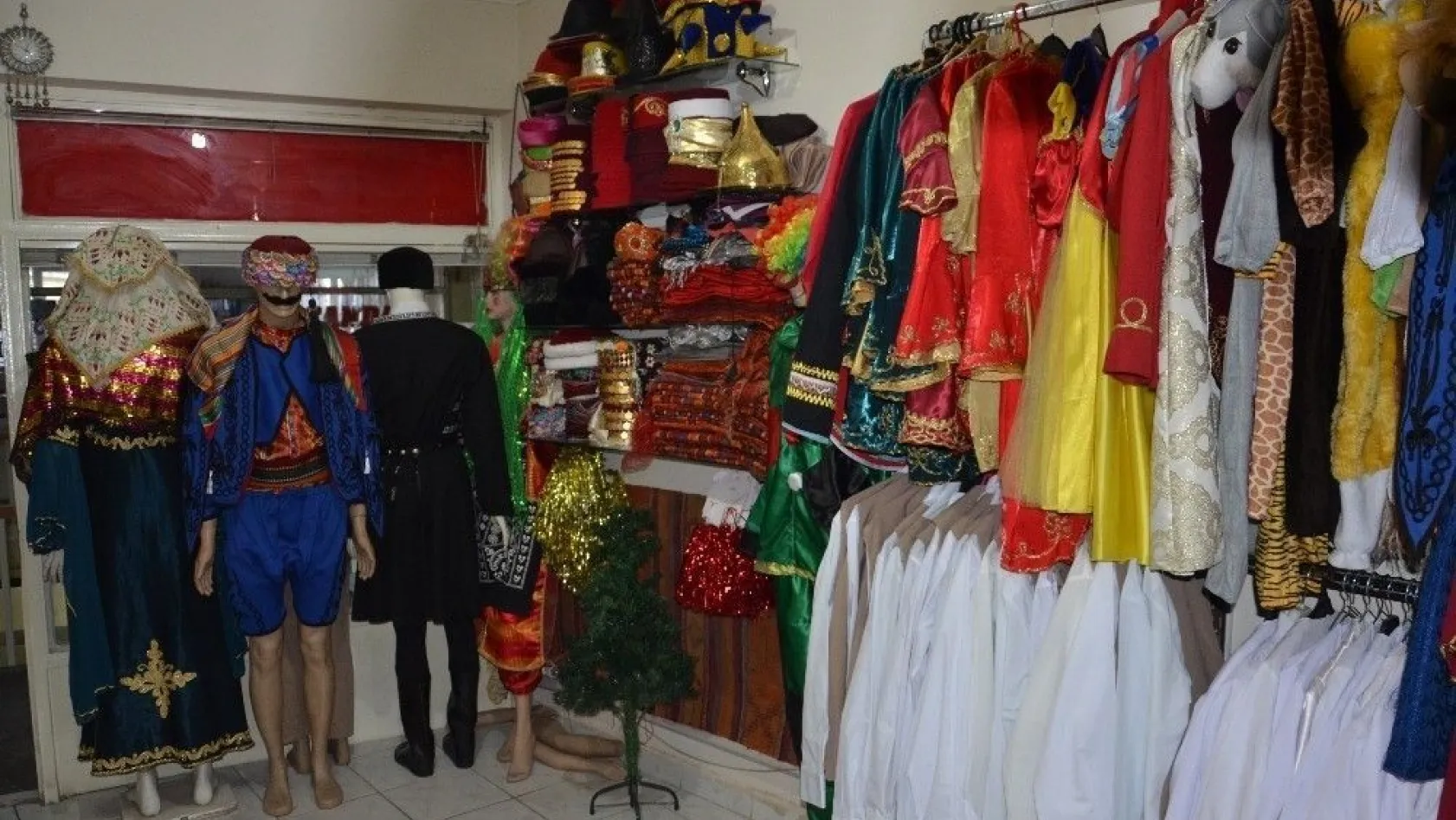 Mehmetçik Kutulamare dizisine kostümler Malatya'dan
