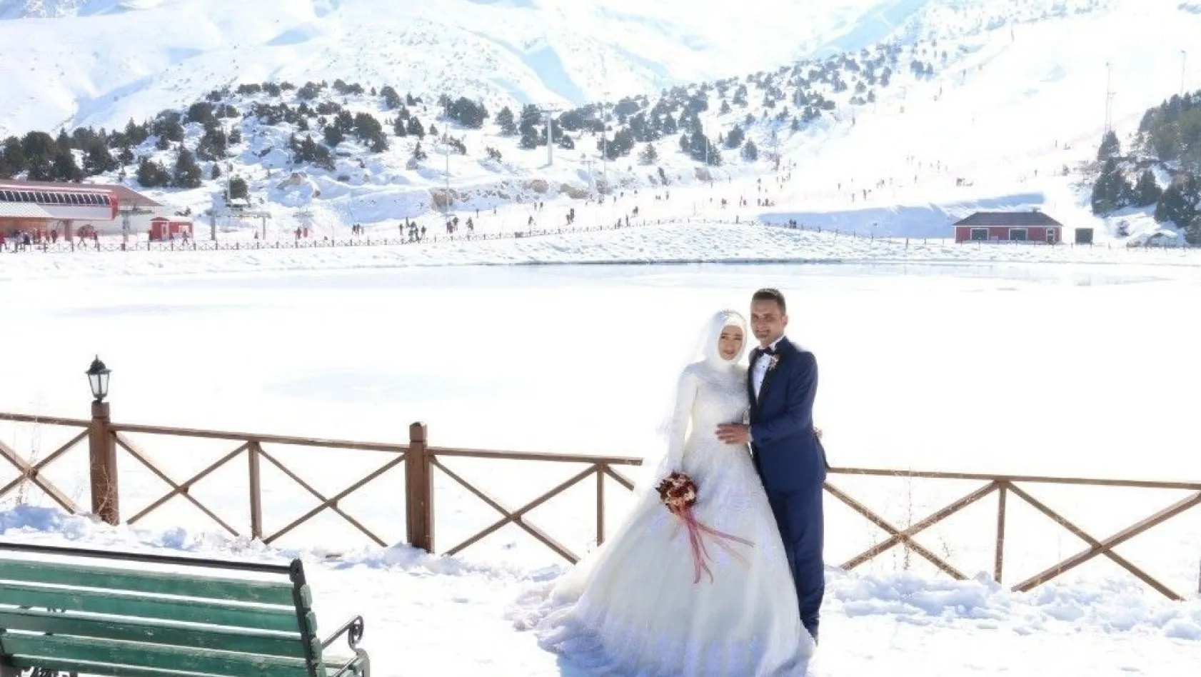 Ergan Dağı kış düğünlerinin vazgeçilmezi oldu
