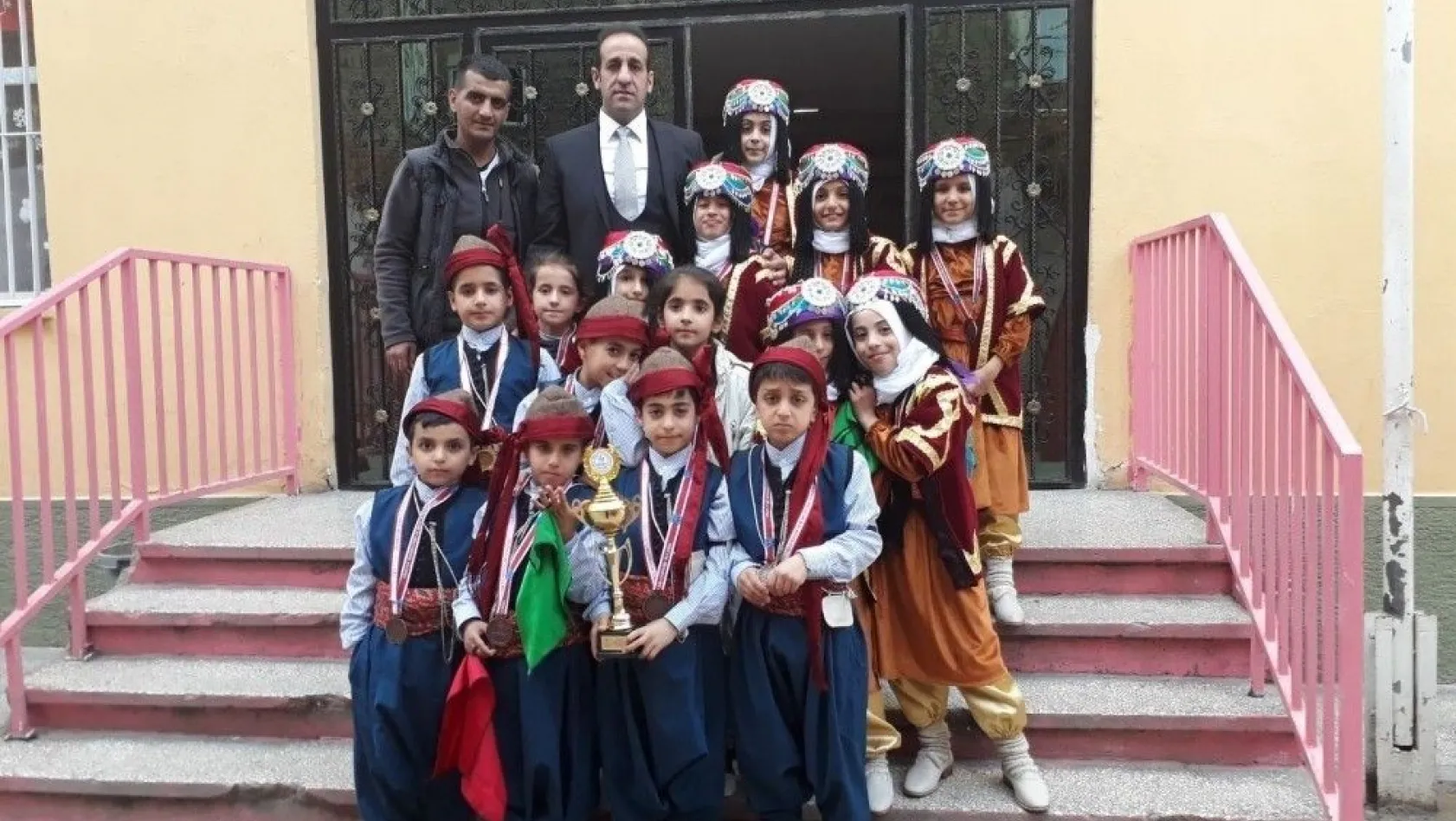 İskenderpaşa İlkokulu, Diyarbakır 3'üncüsü oldu
