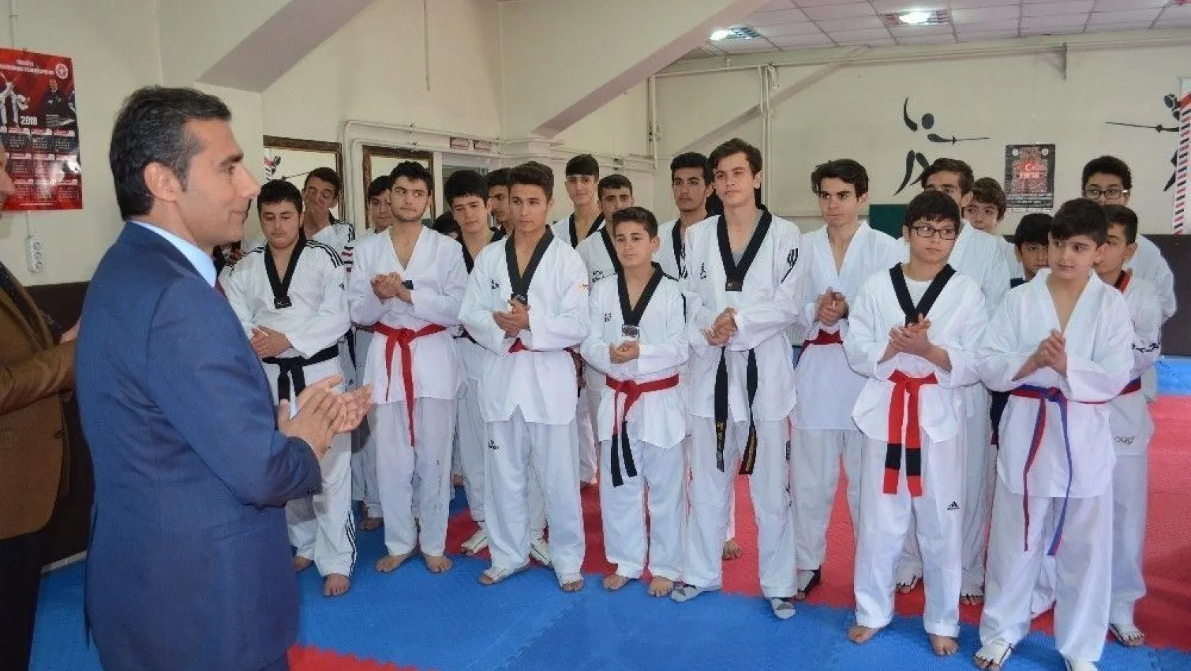 Adışaman'da Taekwondo İl Birinciliği müsabakaları sona erdi
