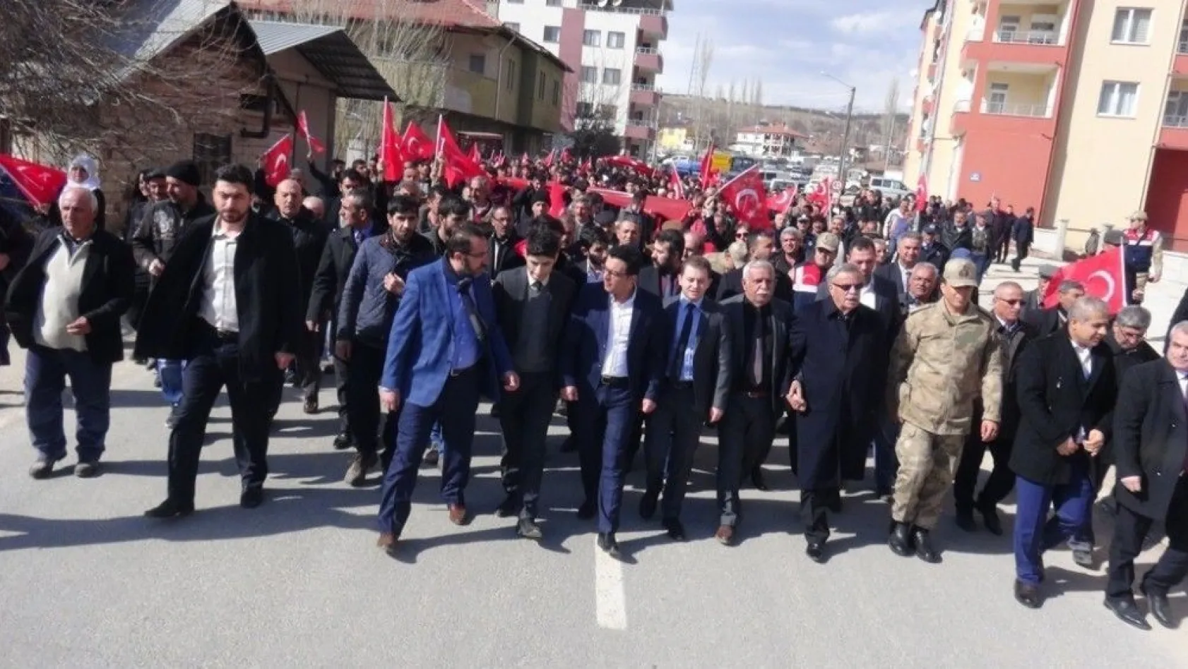 Doğanşehir'de Mehmetçiğe destek yürüyüşü
