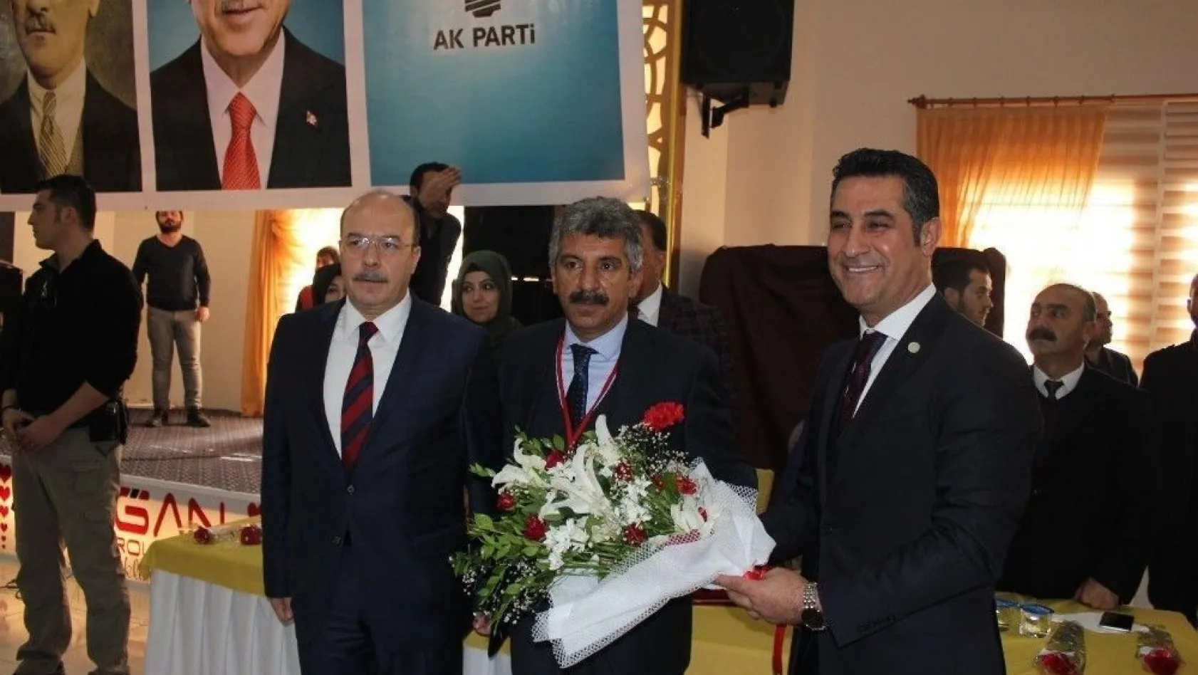 AK Parti Bismil ilçe başkanlığına Mehmet Kızılkaya seçildi
