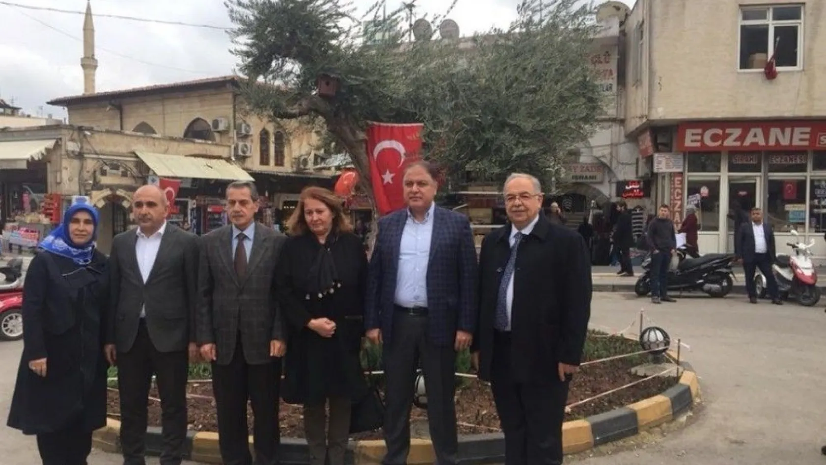 Vali Kalkancı ve Başkan Kutlu Mehmetçiğe destek için Kilis'e gitti
