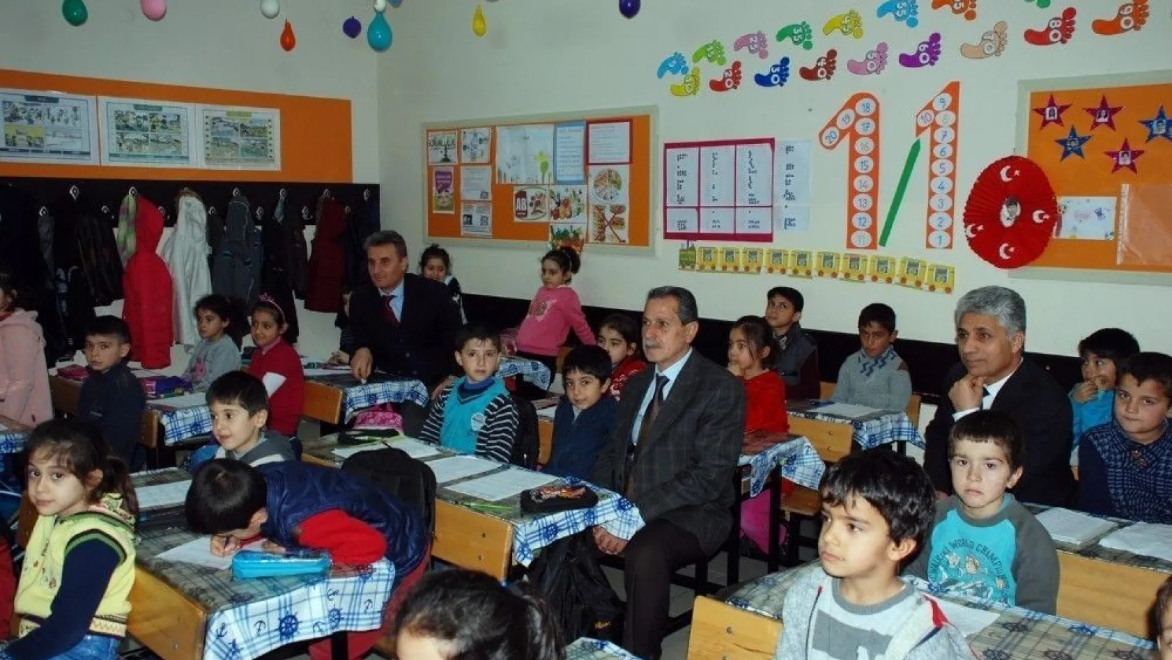 Vali Kalkancı'nın okul ziyaretleri devam ediyor
