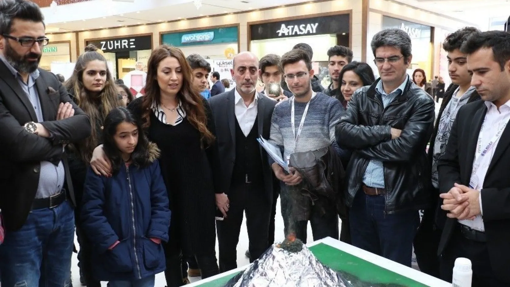 Diyarbakır'da öğrenciler hünerlerini sergiledi
