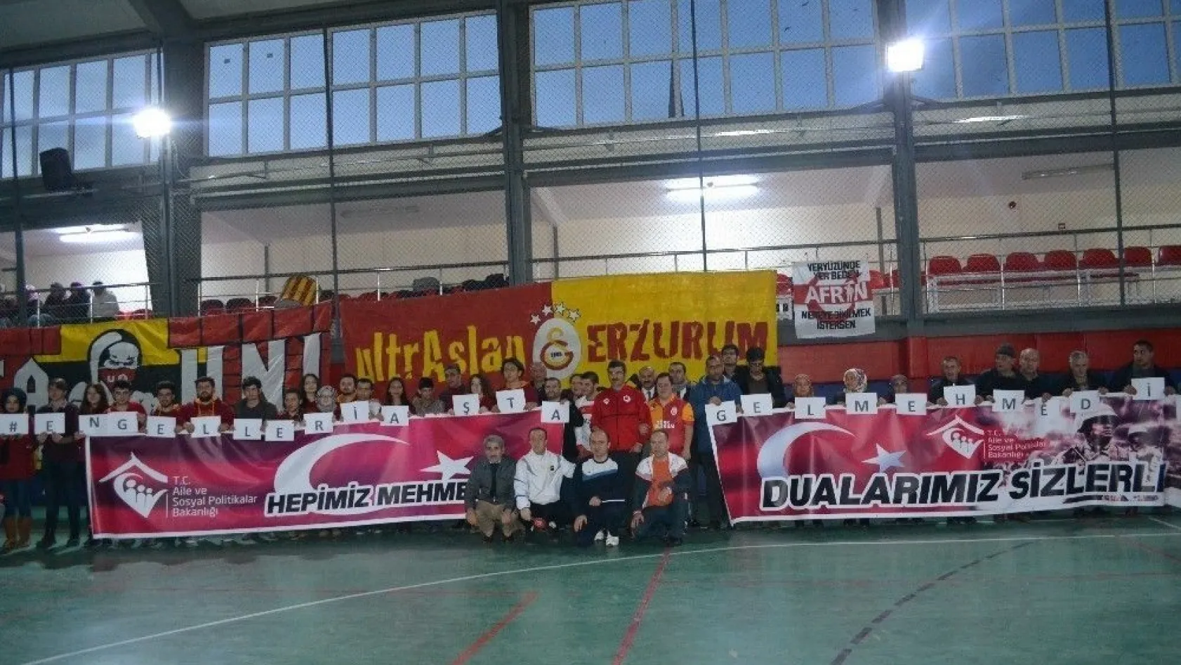 Erzurum'da 'Engelleri Aşta Gel Mehmet'im' futbol müsabakası
