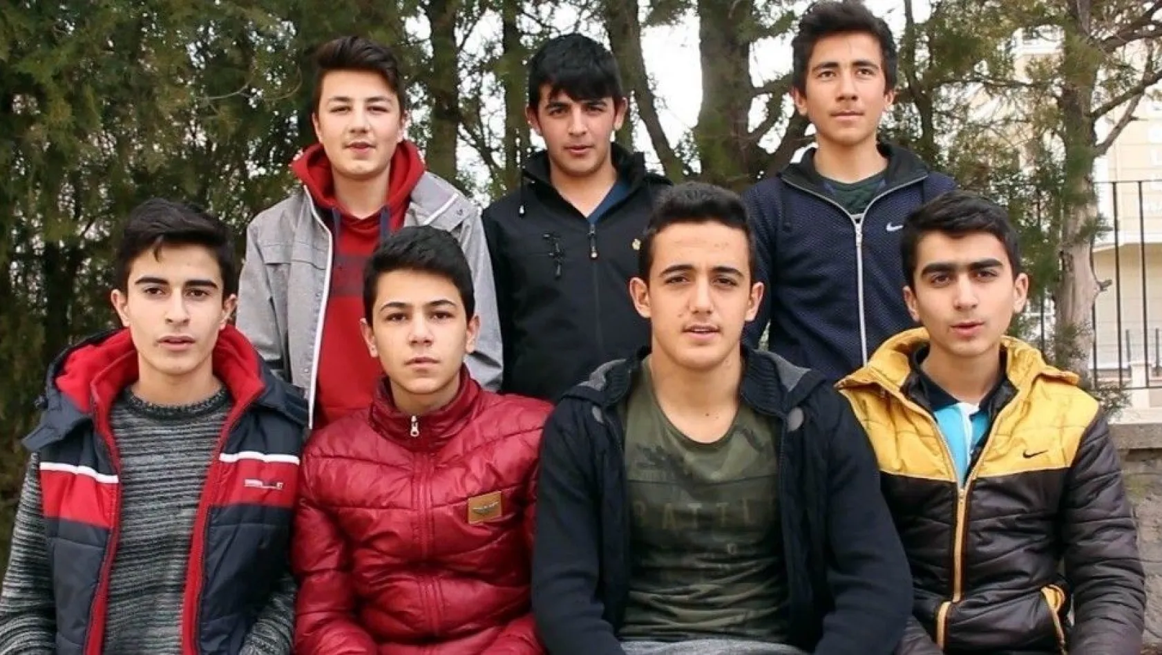Liseli gençlerden Afrin'deki Mehmetçik'e destek mesajı

