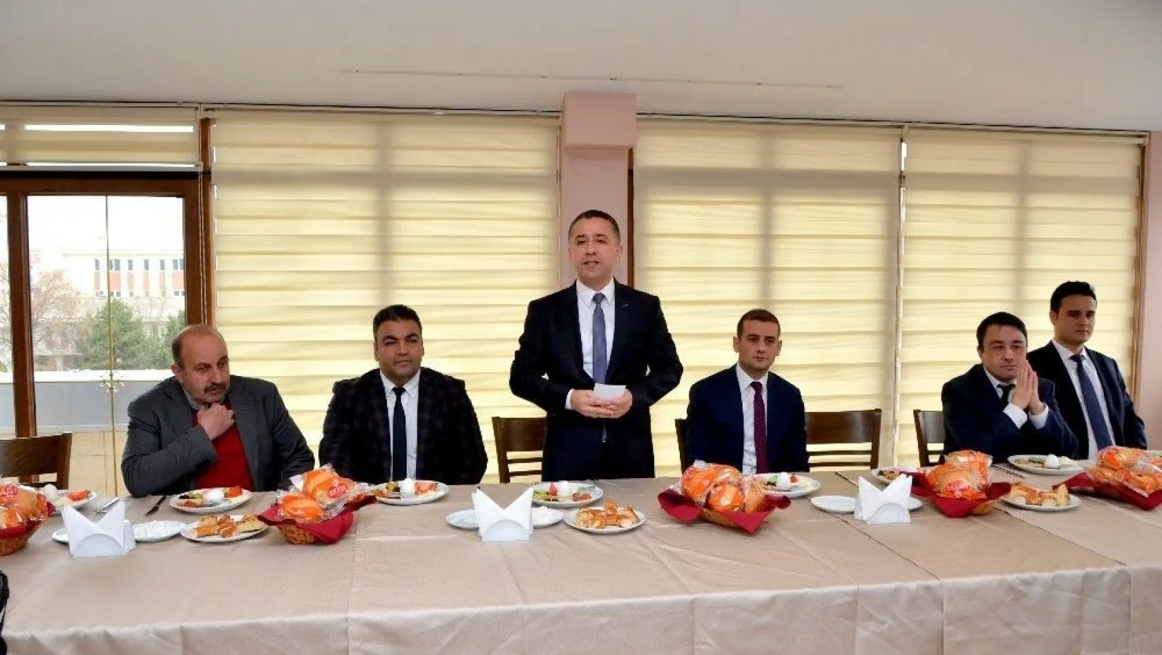 Erzincan Basın-Yayın ve Enformasyon Müdürlüğü Erzincan basınıyla buluştu
