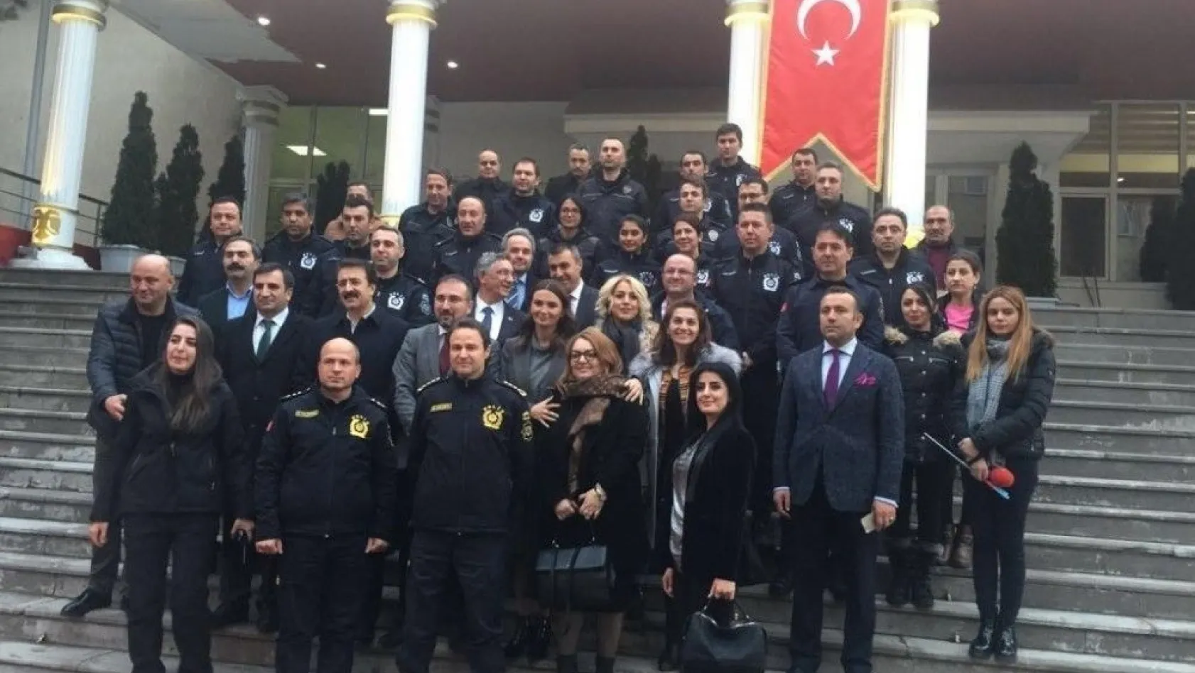 Polis Okulunda Azeri ve Türk vekilden Afrin'e selam
