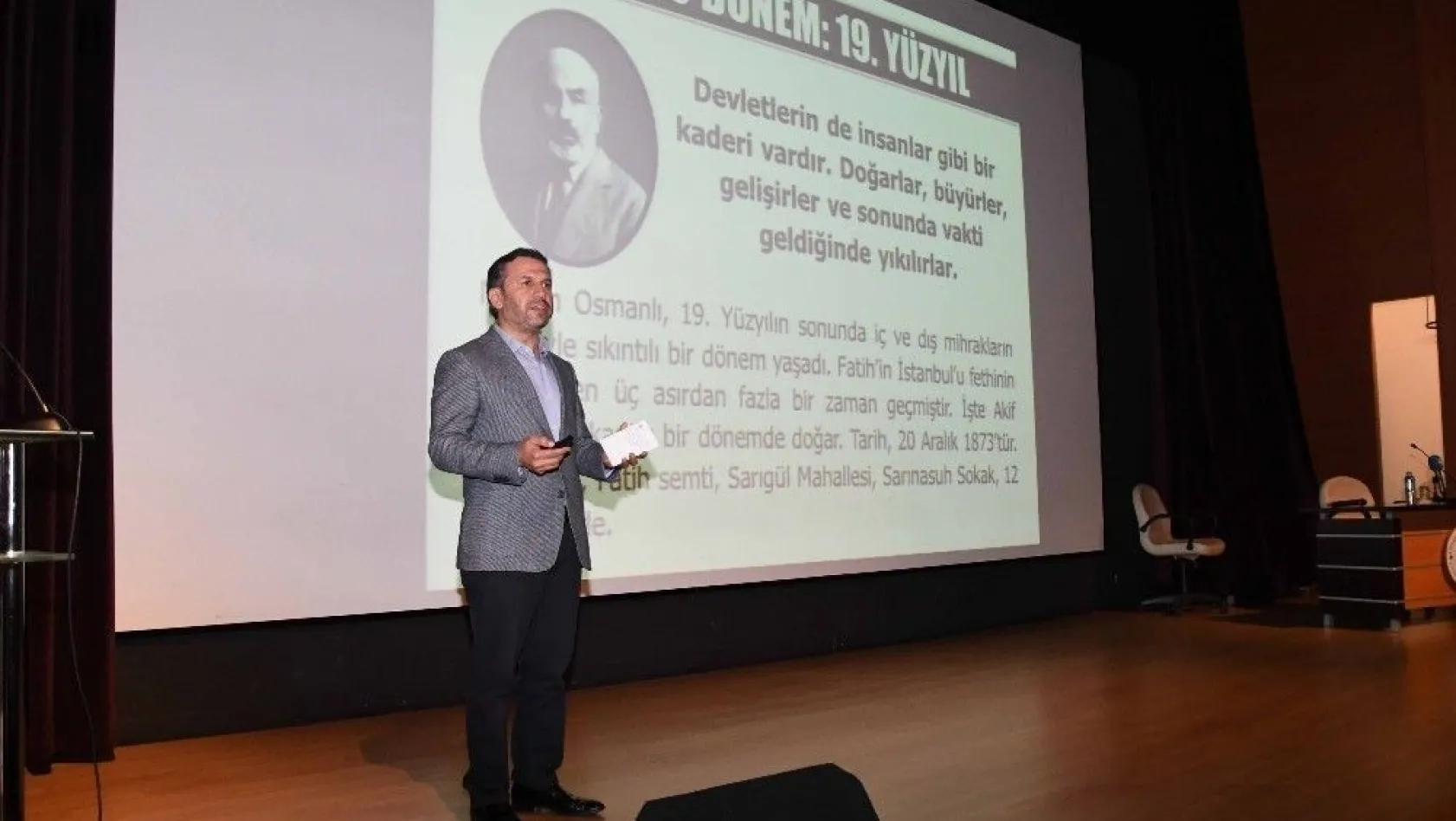 'Mehmet Akif'i Anlama' konferansı düzenlendi
