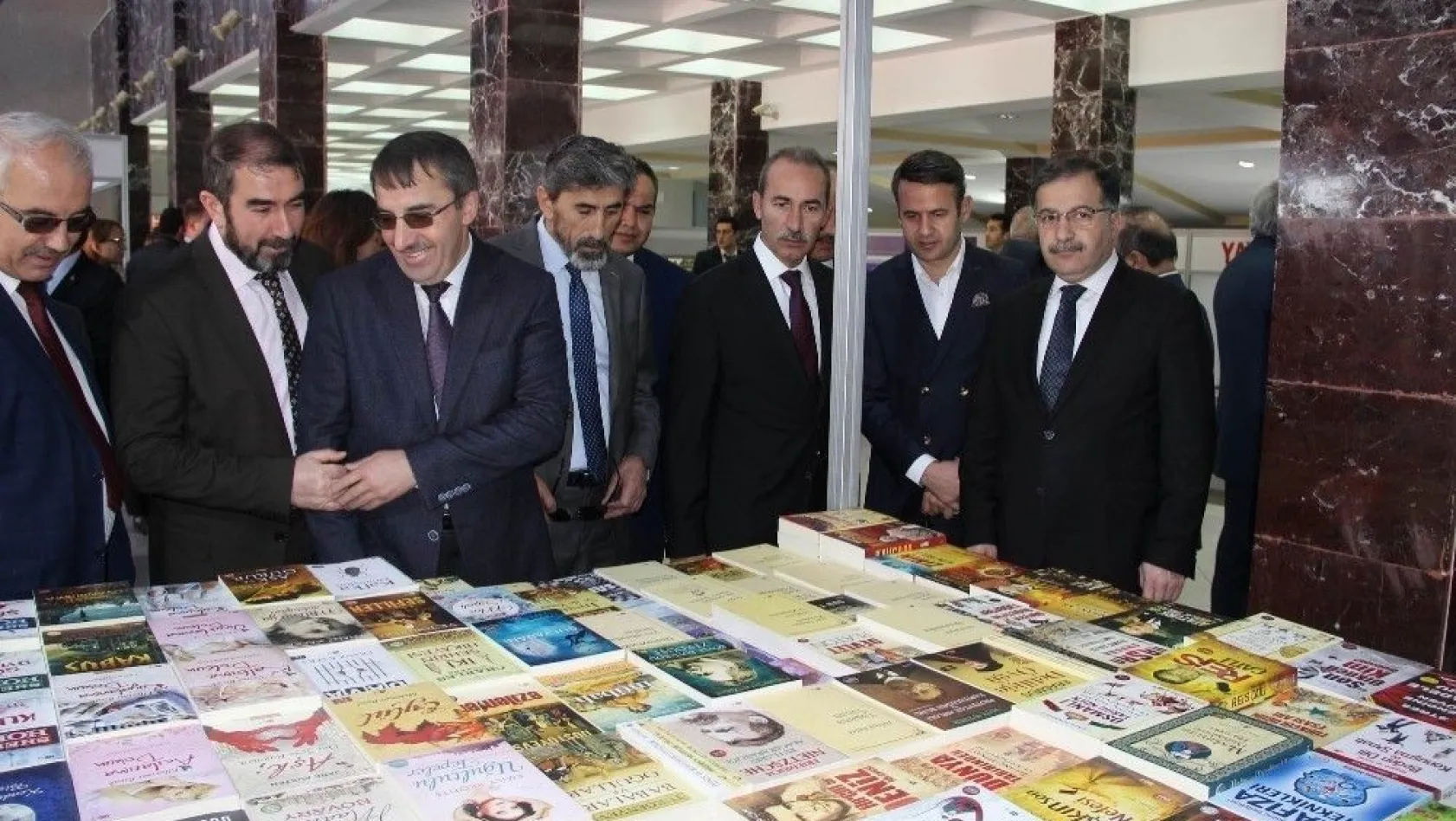 Sivas'ta bilim, kültür, sanat ve kitap şenliği
