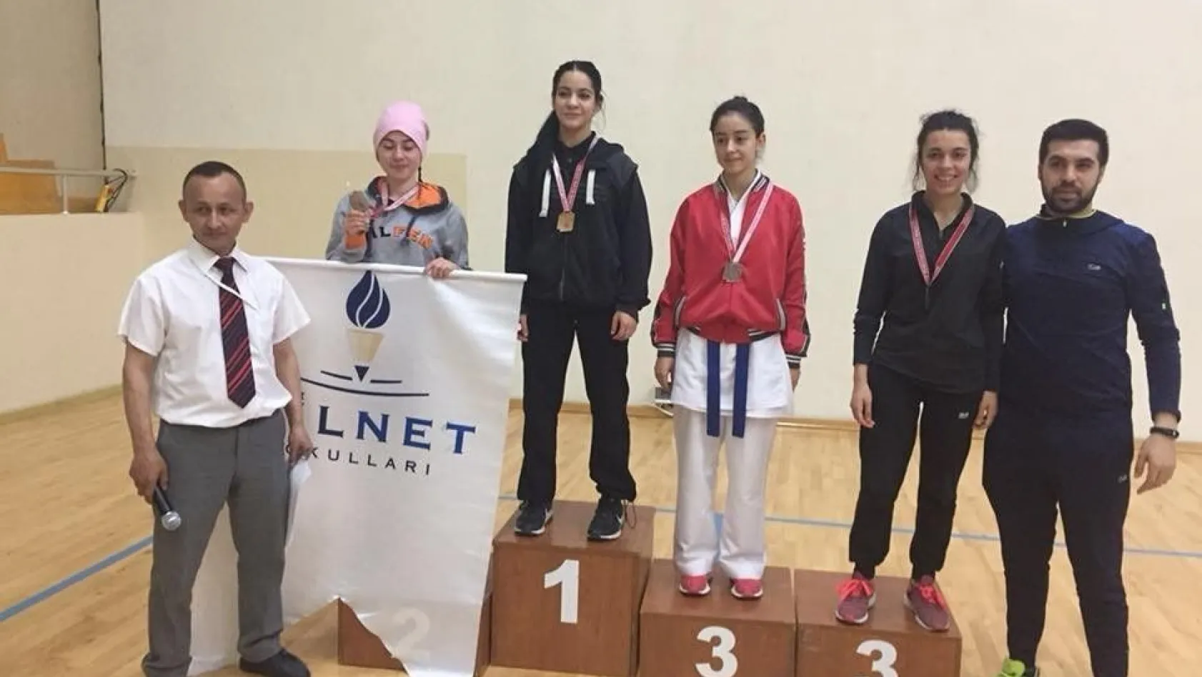 Diyarbakır Bilfen-Bilnet öğrencileri karatede 5 madalya aldı
