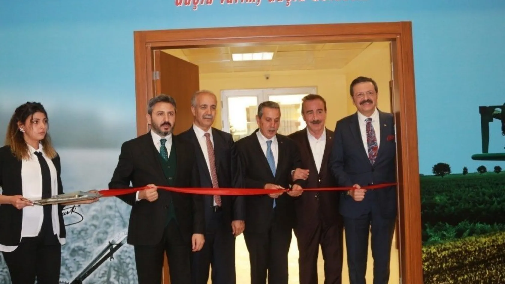 TOBB Başkanı Hisarcıklıoğlu, hububat analiz laboratuvarının açılışını yaptı
