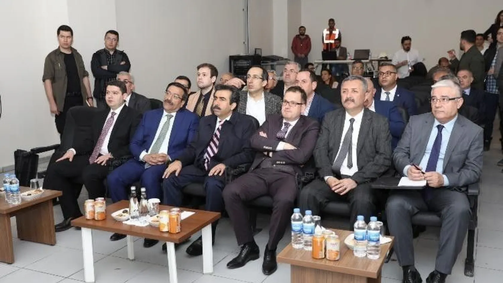(Düzeltme) Diyarbakır Stadyumu Türkiye Kupası finaline hazırlanıyor
