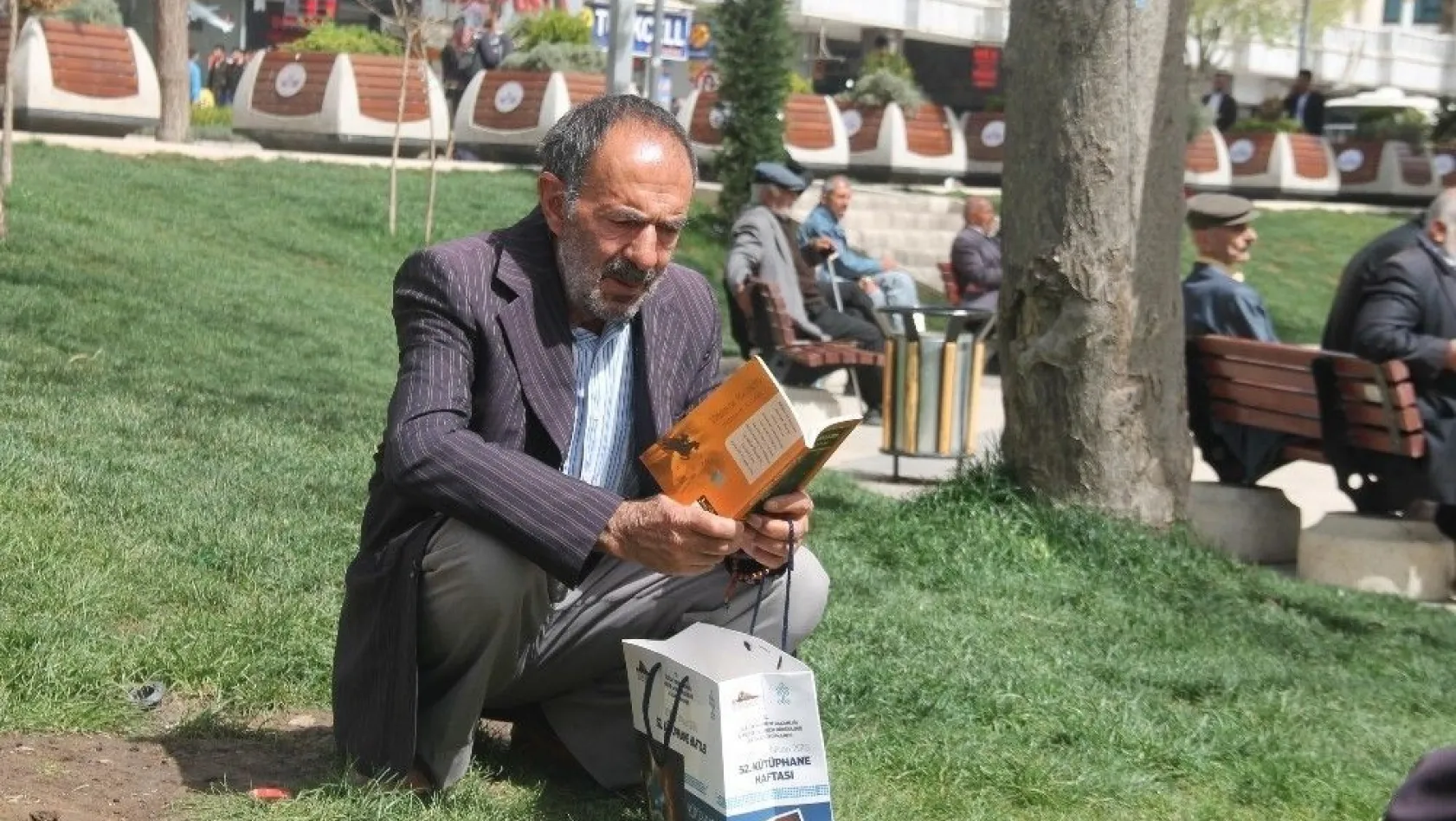 Elazığ'da 'Sessiz kitap okuma' etkinliği