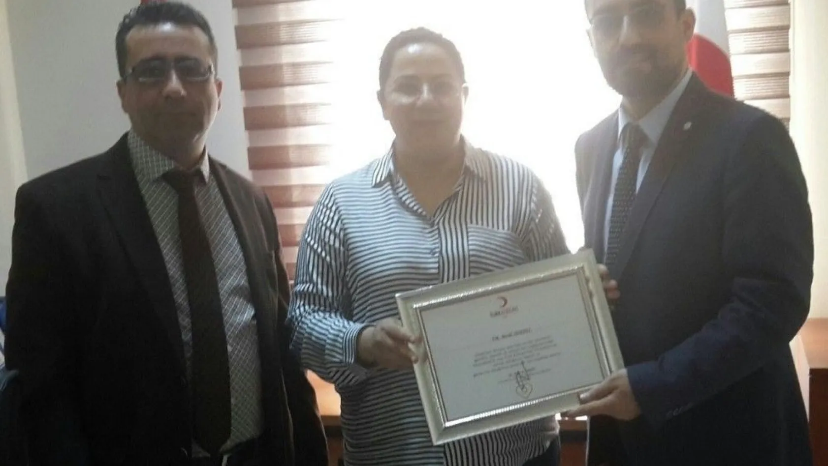 Kızılay'dan Kahta Devlet Hastanesine teşekkür belgesi
