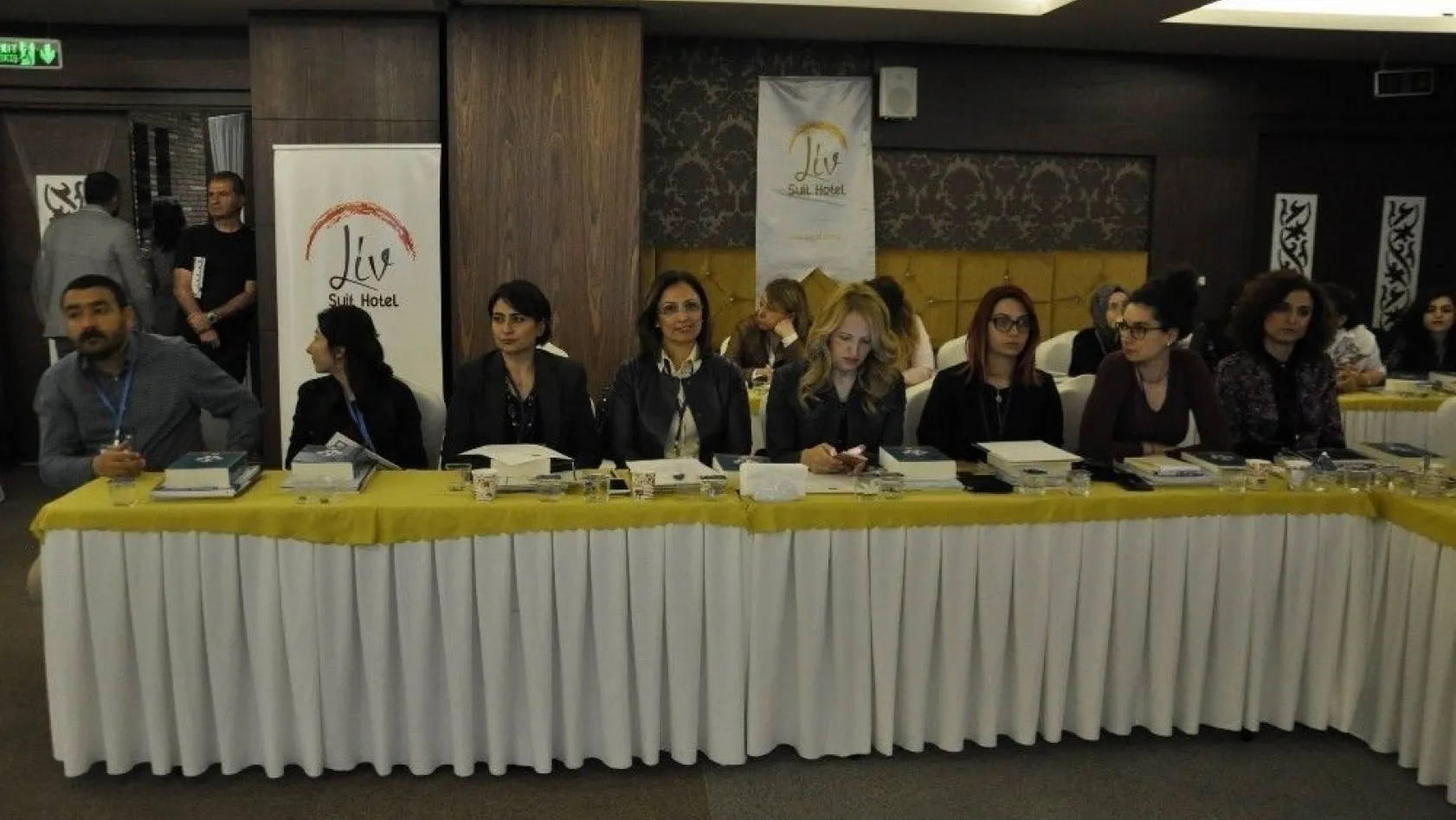 31 baro yönetimi Diyarbakır'da çocuk hakları için bir araya geldi
