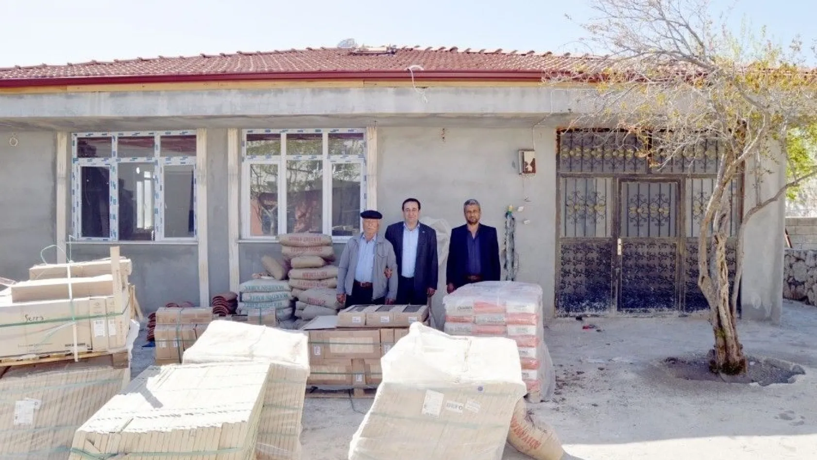 Yapımı devam eden Eskiköy Taziye Evi Ramazan ayı öncesi tamamlanacak
