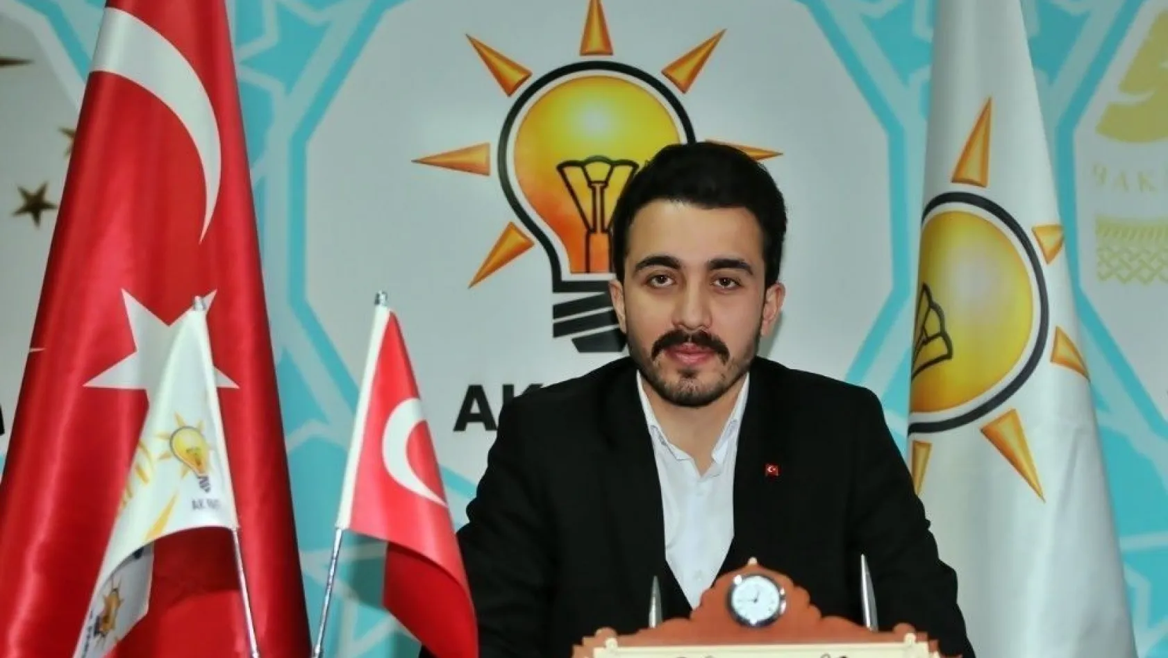 'AK Parti Siyaset ile Gençleşiyor, Türkiye Güçleniyor'
