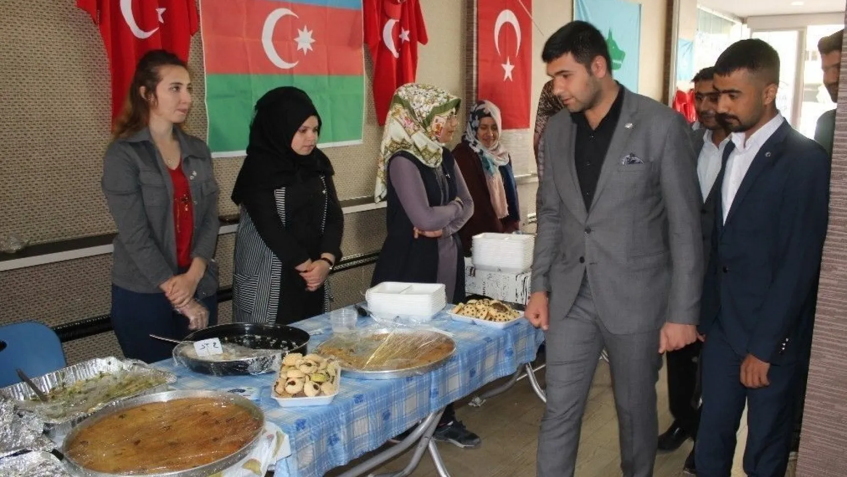 Ülkü Ocakları Türkmen aileler yararına kermes düzenledi
