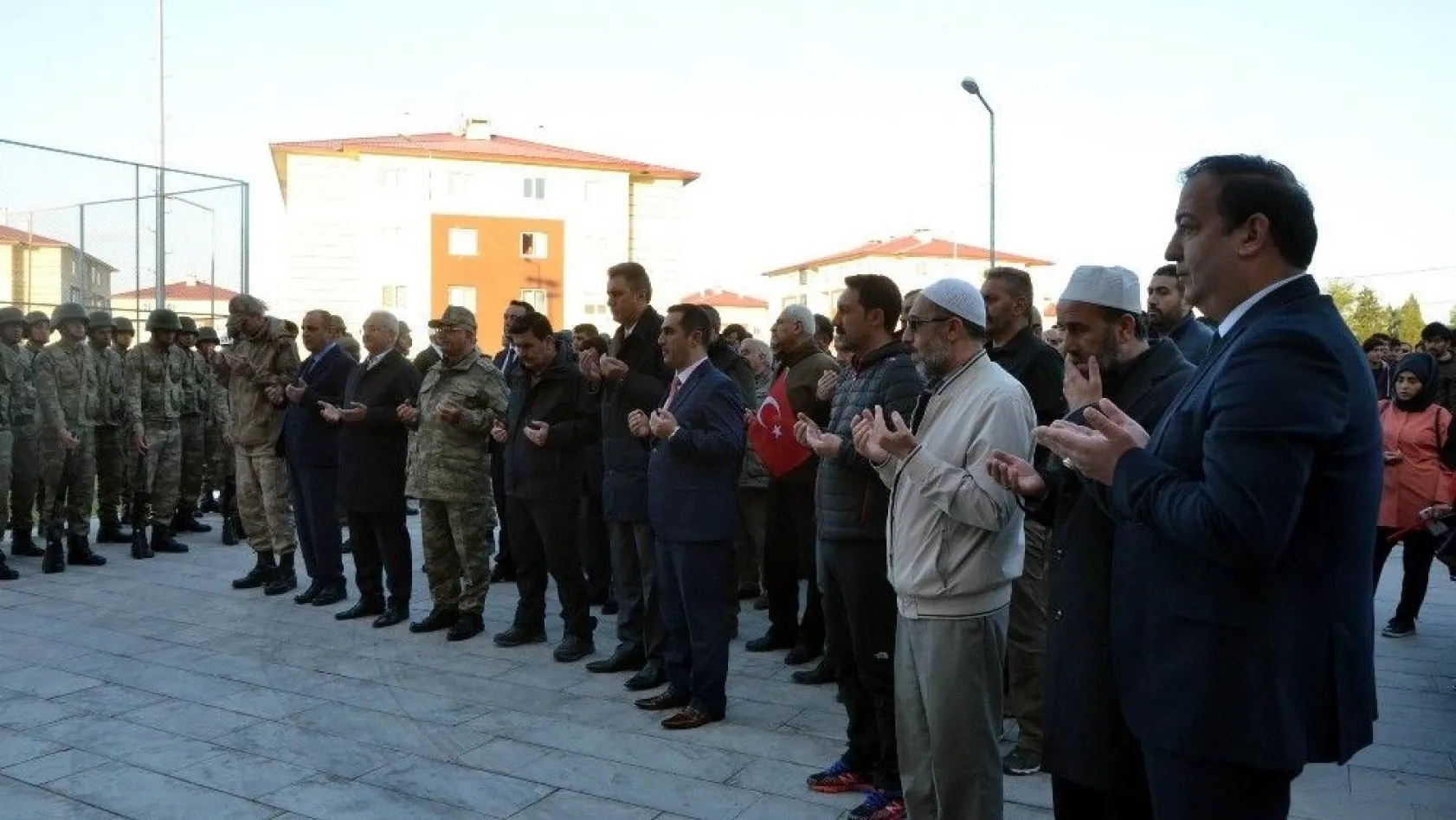 Erzincan'da 57'nci Alay Vefa Yürüyüşü yapıldı
