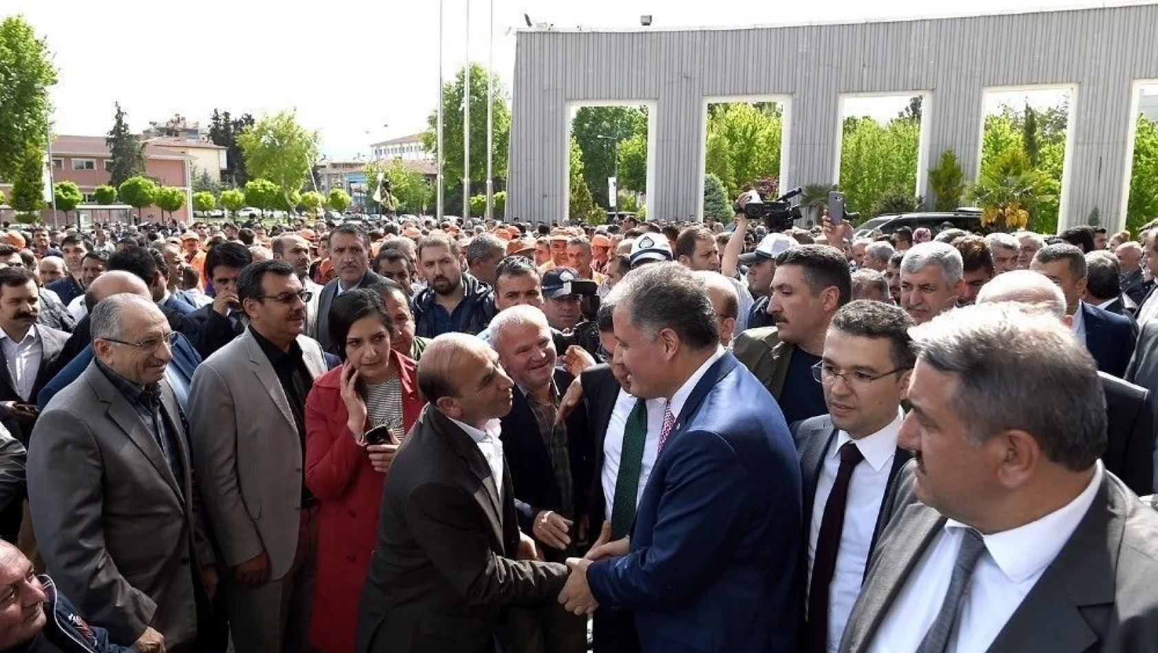 Başkan Çakır milletvekilliği aday adaylığı için görevinden istifa eti
