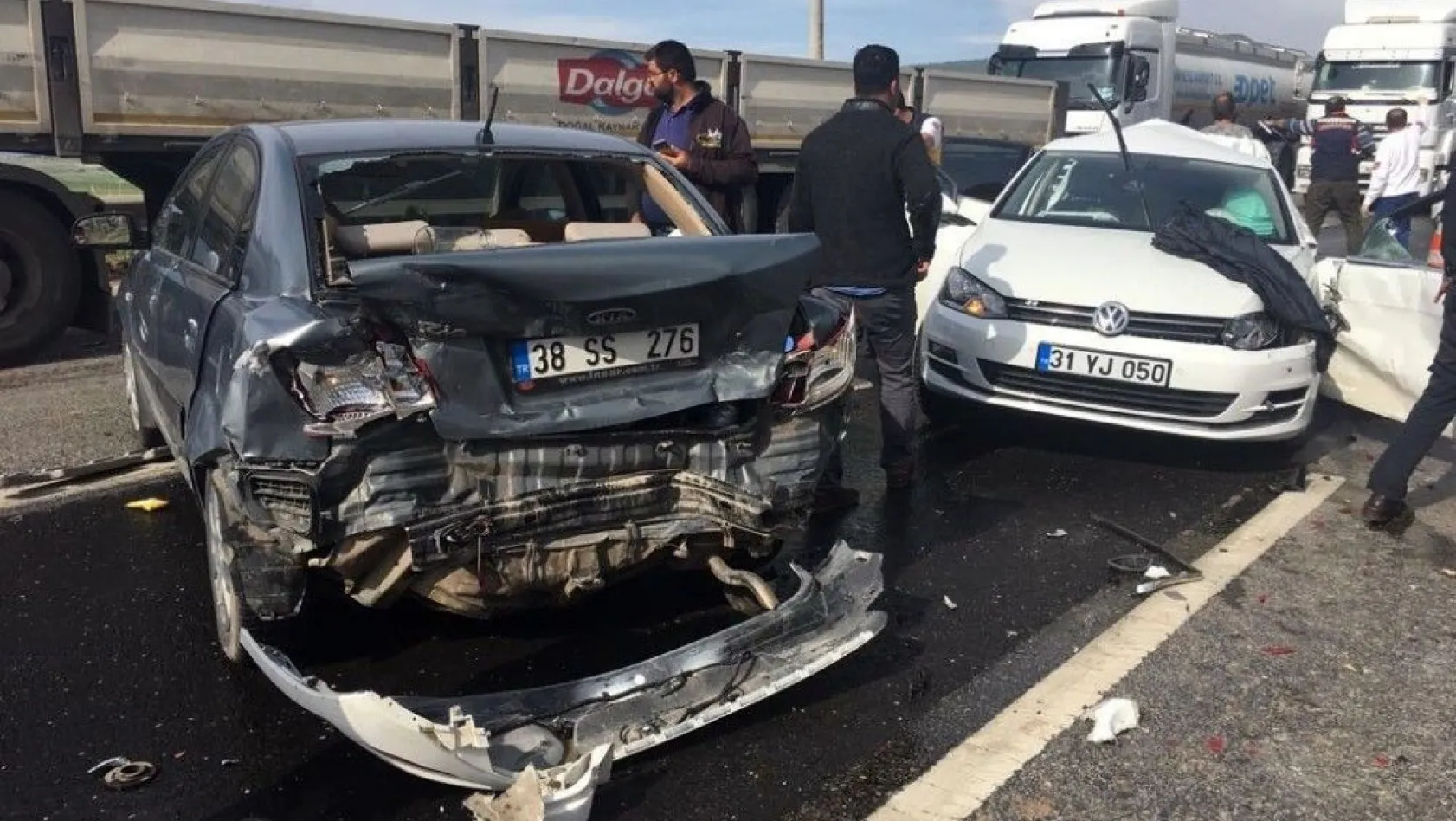 Kahramanmaraş'ta zincirleme trafik kazası: 1 ölü, 17 yaralı
