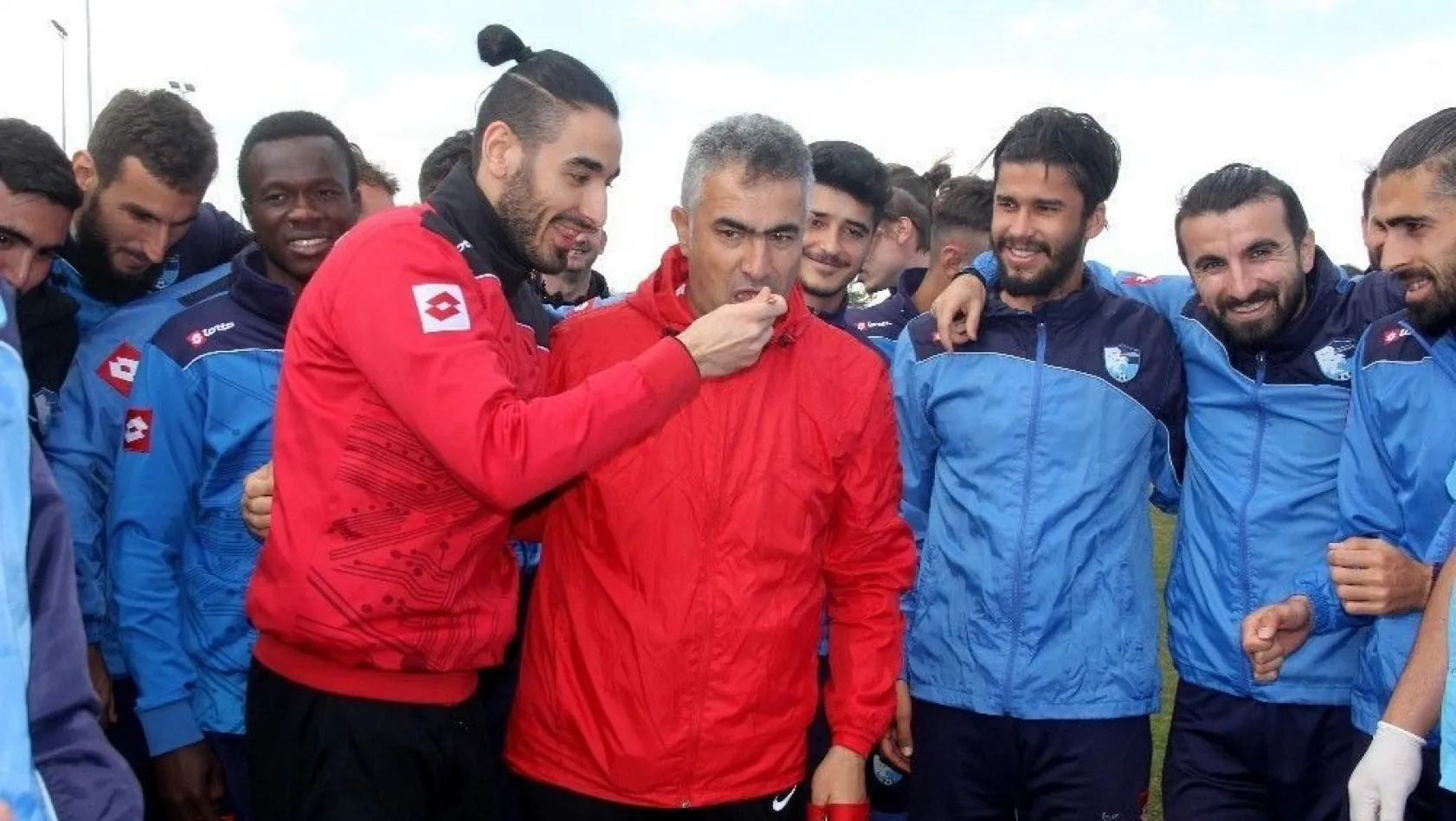 Mehmet Altıparmak: 'Play-off'a kalan takım olarak şehrimize döneceğiz'

