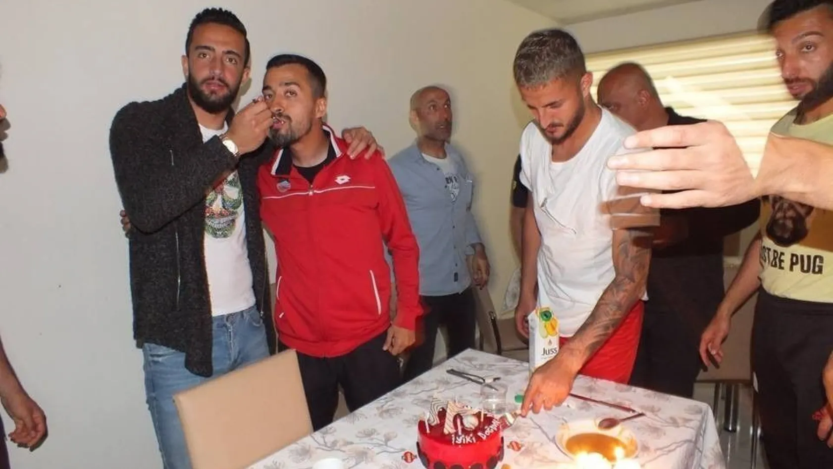 Diyarbekirspor'da sürpriz doğum günü kutlaması
