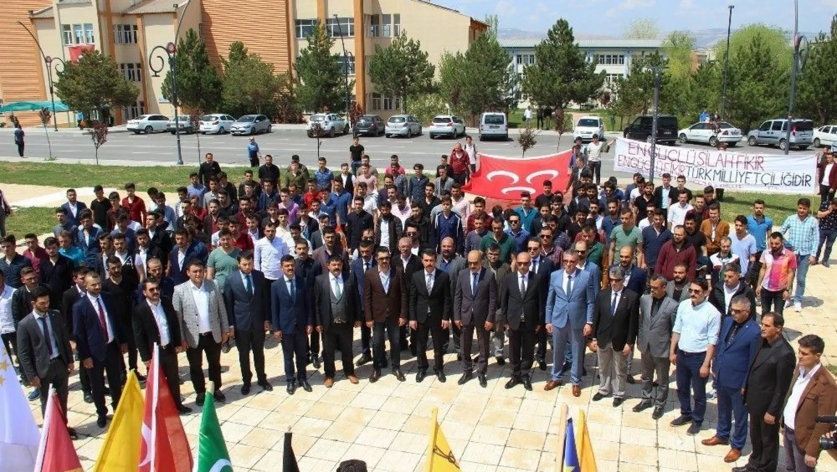 Sivas'ta Türkçülük Günü yürüyüşü
