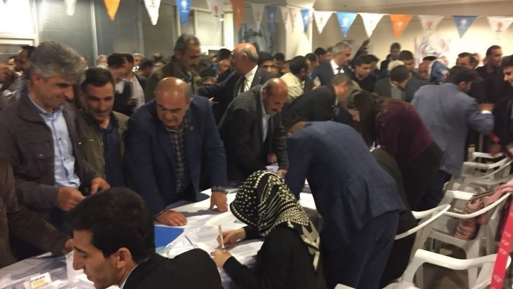 AK Parti Erzurum milletvekili aday adayları için temayül yoklaması yaptı
