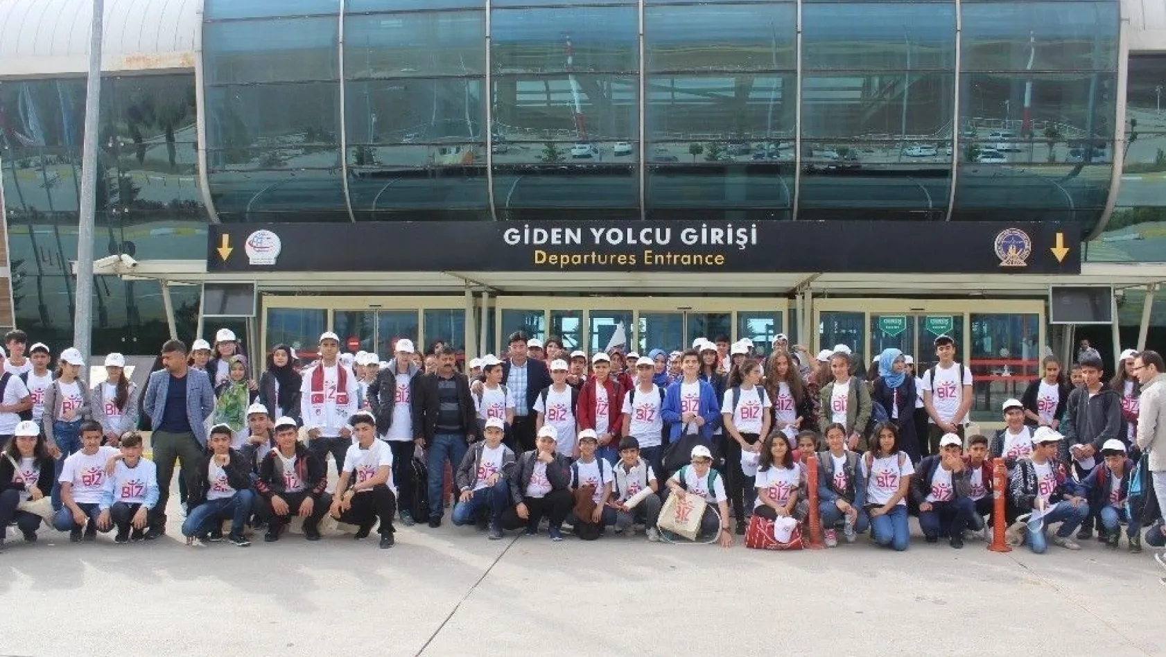 'Biz Anadoluyuz' Projesi kapsamında öğrenciler Balıkesir'e uğurlandı
