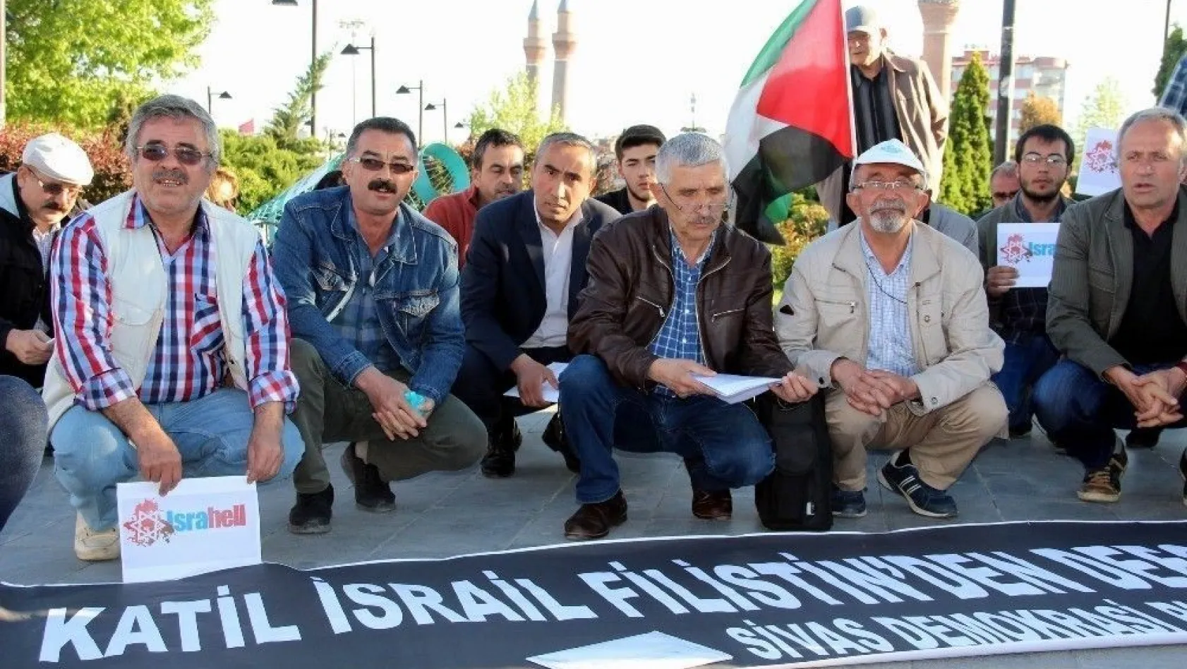 Sivas'ta Filistin için oturma eylemi
