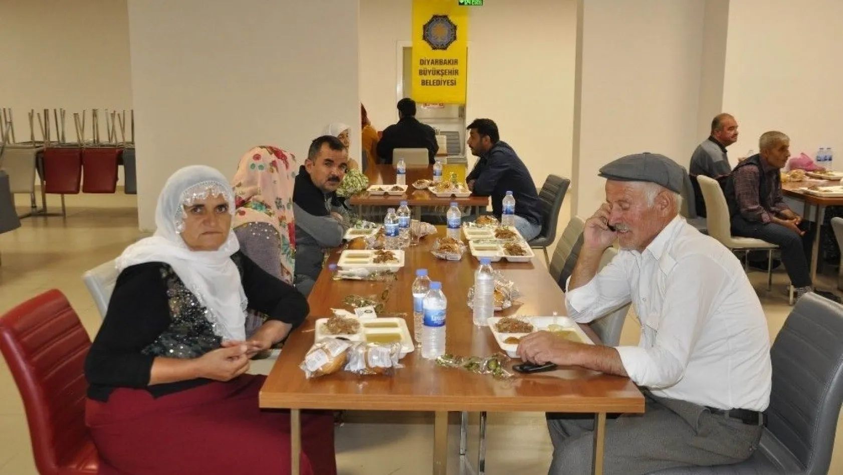 Diyarbakır Büyükşehir Belediyesi şehir dışından gelen hasta yakınlarını misafirhanede ağırlıyor
