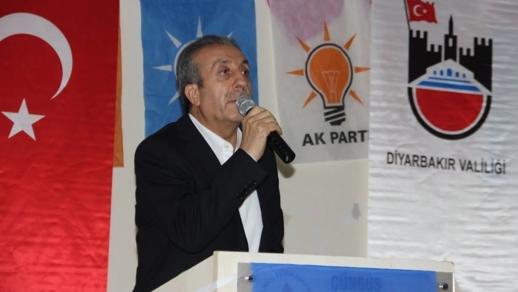 AK Parti Genel Başkan Yardımcısı Mehdi Eker:
