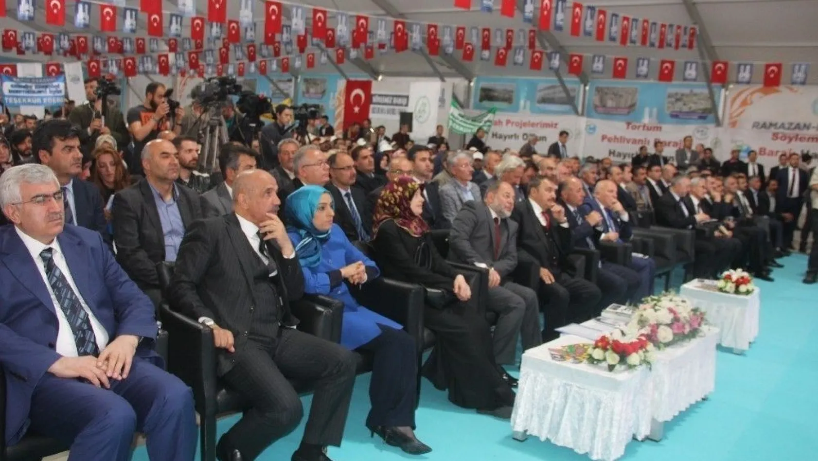 Erzurum'da Akdağ ve Eroğlu'nun katılımıyla 30 adet tesisin temel atma töreni gerçekleşti
