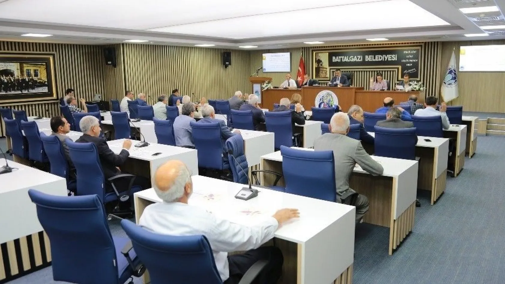 Battalgazi Meclisinden Hisarcıklıoğlu'na Fahri Hemşehrilik Beratı
