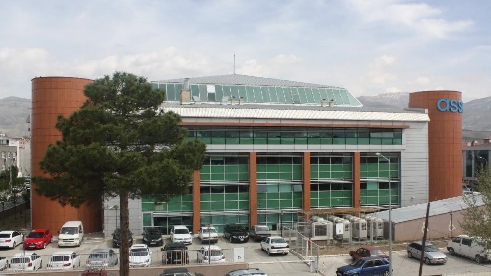 AssisTT Erzincan Çağrı Merkezi binası, çevre dostu özellikleriyle Platinum LEED sertifikası aldı
