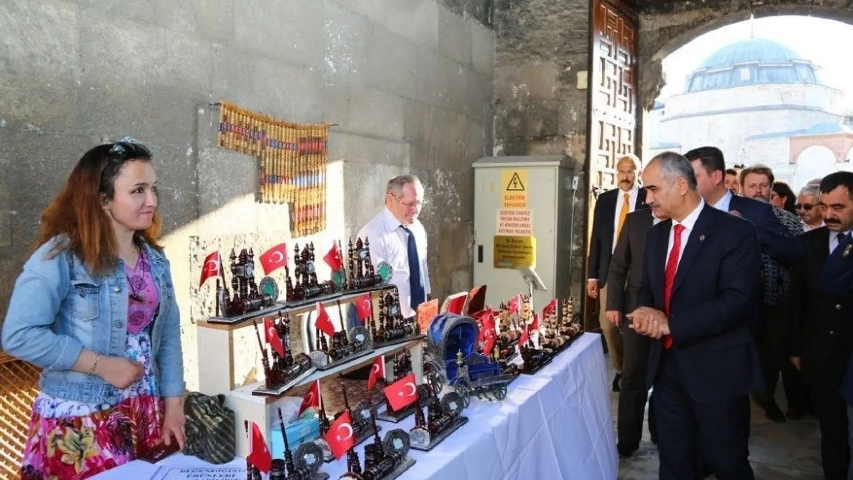 Sivas'ta Geleneksel El Sanatları Sergisi açıldı
