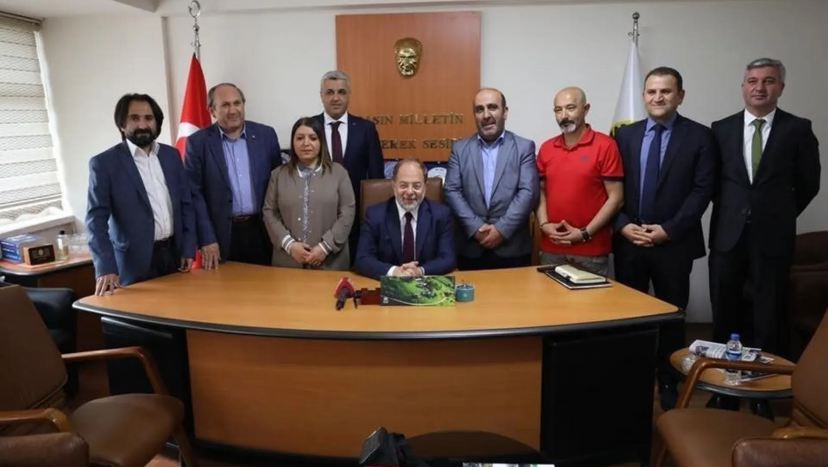 Başbakan Yardımcısı Akdağ'dan DAGC'ye ziyaret
