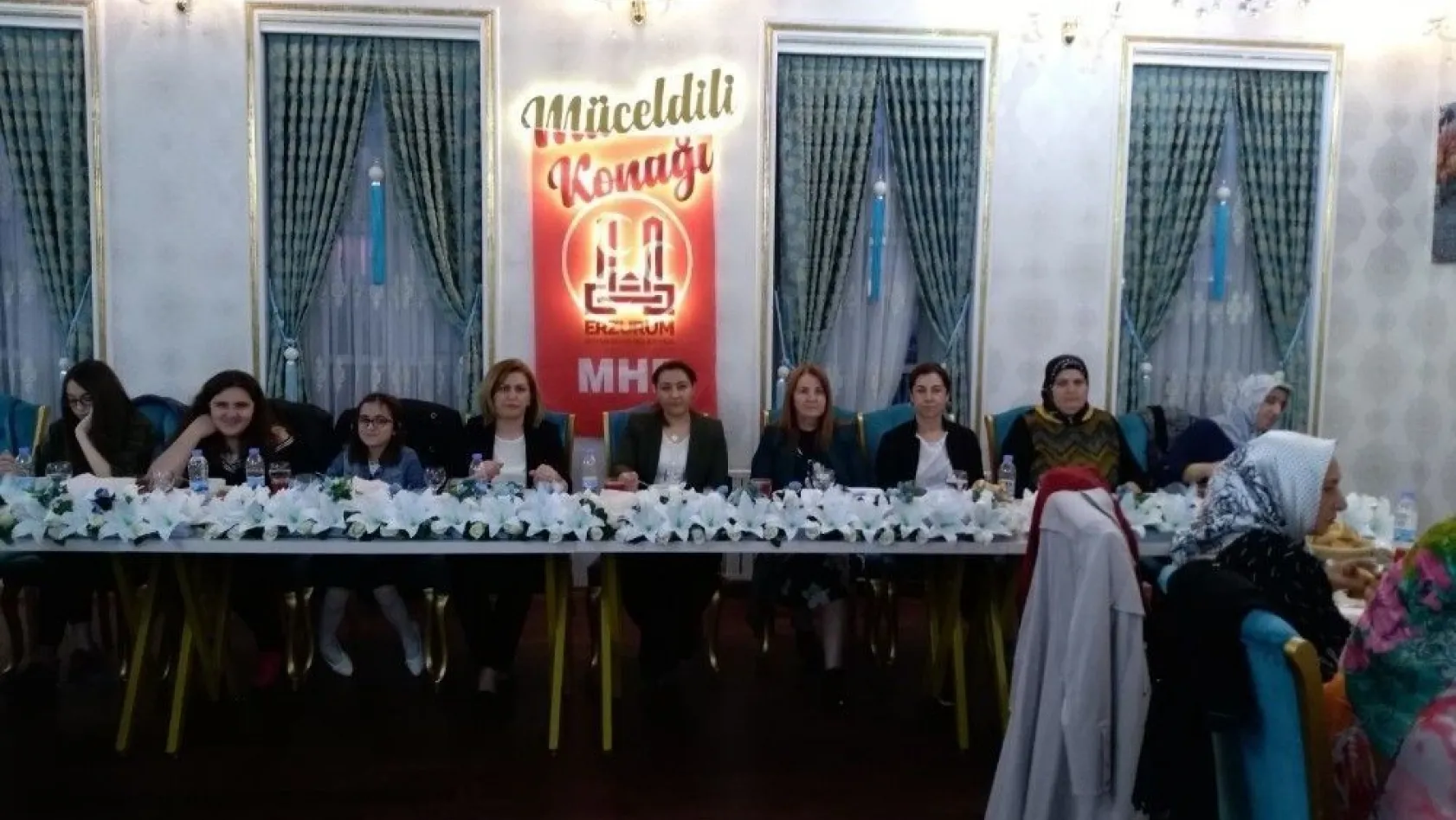 MHP Kadın Kolları teşkilatı Şehit Annelerini unutmadı
