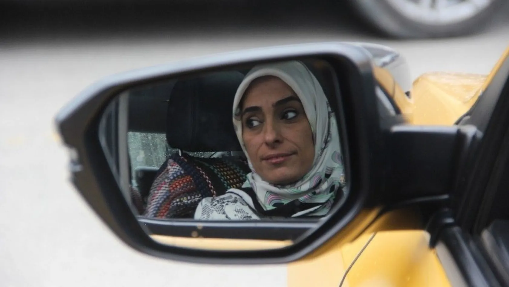 Milletvekili Taşkesenlioğlu seçim çalışmasını 'Vakit Taksi'de yaptı
