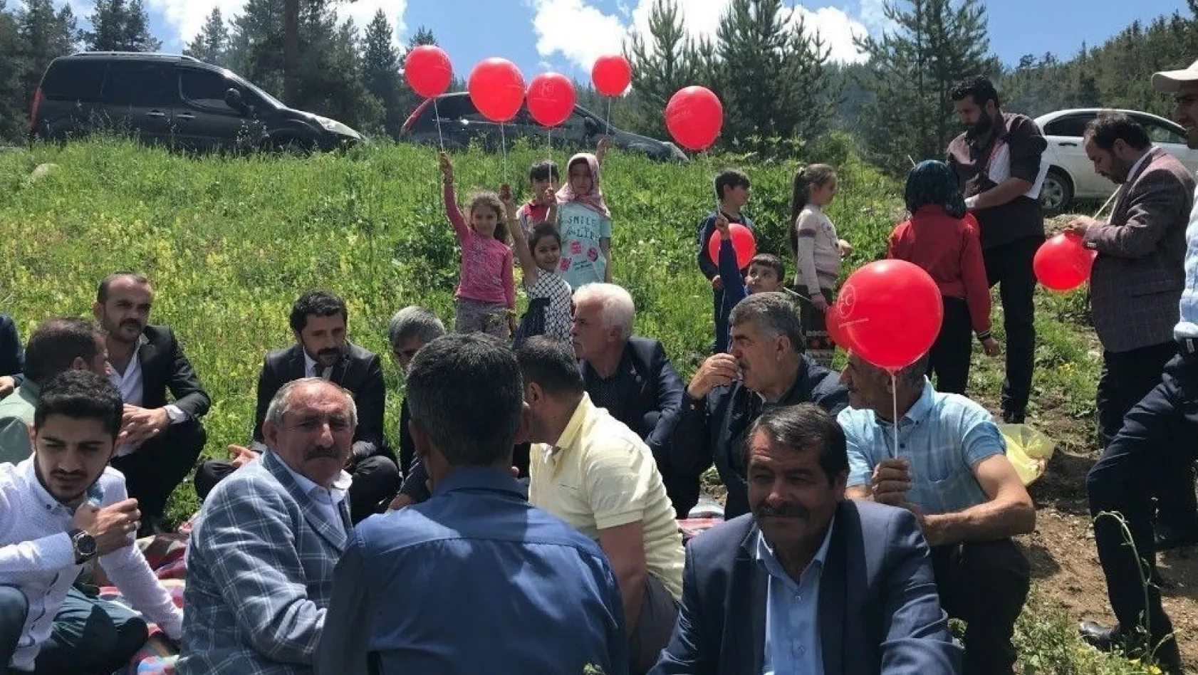 MHP Milletvekili Adayı Kılıç, vatandaşlarla bir araya geldi
