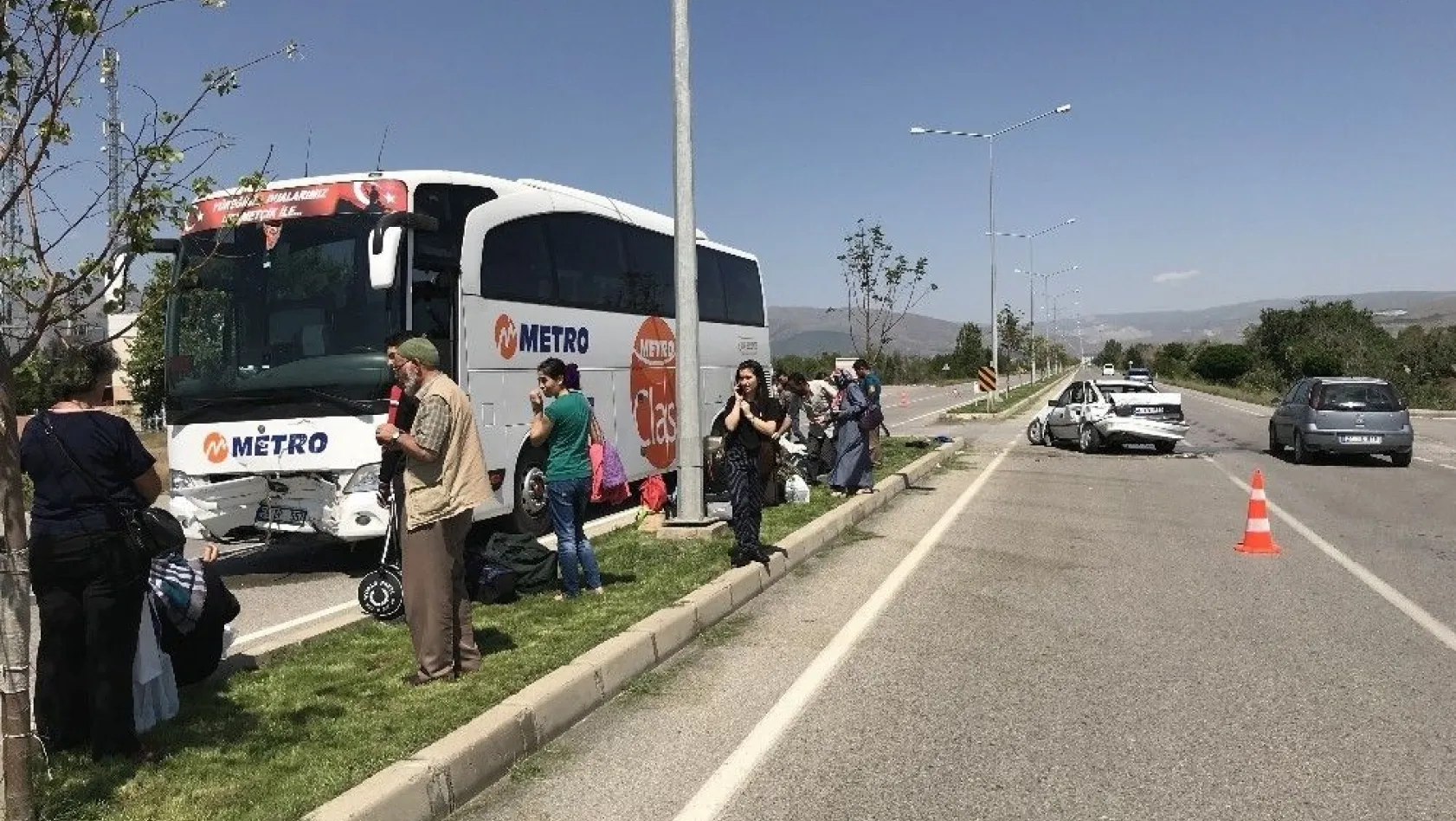 Erzincan'da trafik kazası: 2 yaralı
