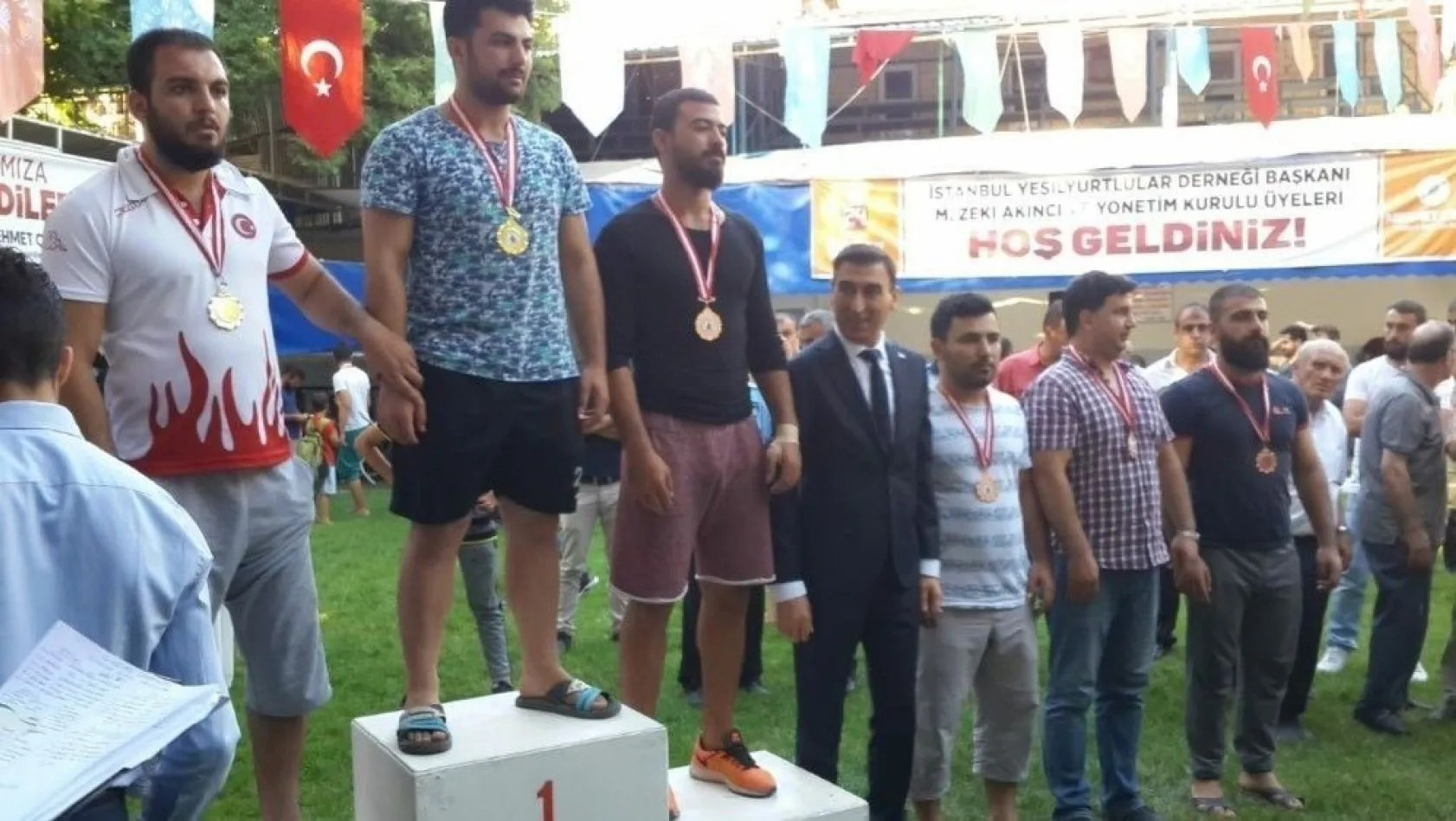 Adıyaman Belediyesporlu Güreşçi Malatya'dan ikincilikle döndü
