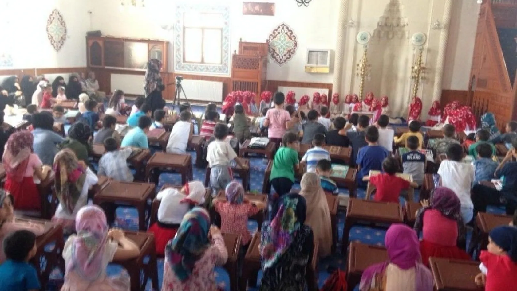 Erzurum'da çocuklardan 15 Temmuz programı
