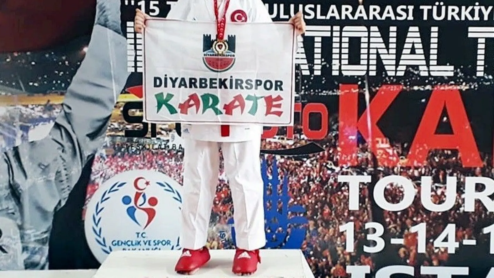 Diyarbakırlı karateci Sena'dan büyük başarı
