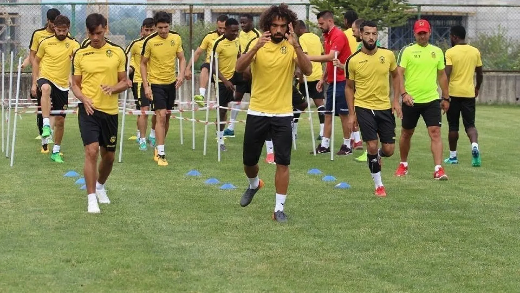 Yeni Malatyaspor'da Adem Büyük'ten sonra iki oyuncu daha sakatlandı
