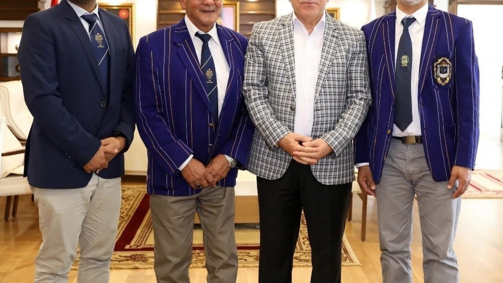 Başkan Sekmen, Osmanlı Kriket Kulübü Başkanı Salıe'yi ağırladı
